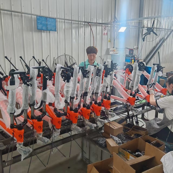 QINGDAO BESTRIDING SPORTS CO.,LTD linea di produzione del fabbricante