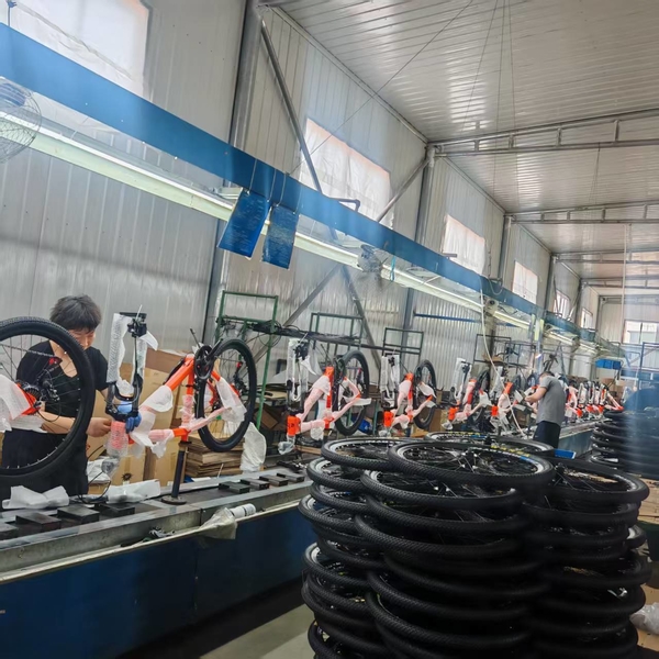QINGDAO BESTRIDING SPORTS CO.,LTD linea di produzione del fabbricante