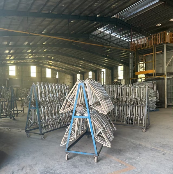 QINGDAO BESTRIDING SPORTS CO.,LTD linea di produzione del fabbricante