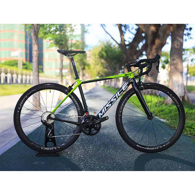 Materiale di forcella in fibra di carbonio e materiale di cerchiera in lega di alluminio 700c Road Bike Bicicletta da corsa