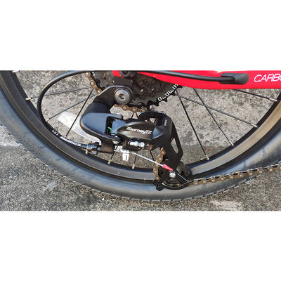 Bicicletta per bambini da 20 pollici con forchetta a sospensione e telaio in fibra di carbonio pesa solo 11 kg