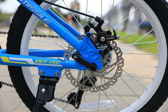 Triciclo per bambini in telaio in acciaio Esplorazione e avventura in montagna