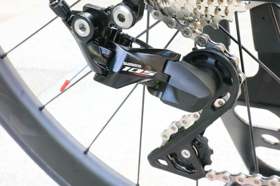 Bici da strada in fibra di carbonio per uomo con materiale per cerchiera 430/470/500/530 e telaio in fibra di carbonio