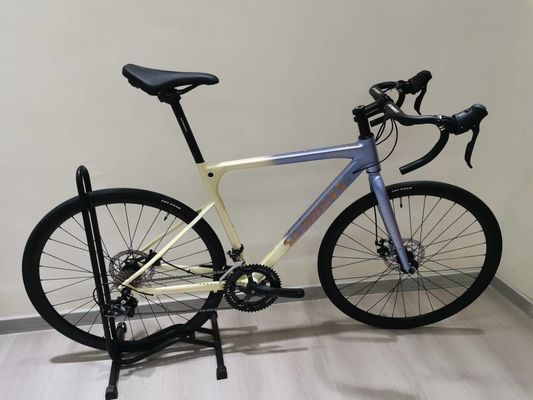 Bicicletta stradale in fibra di carbonio 700C 2*9s 1*9s AL Frame Nice Shape AL Hub E 10kg
