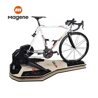 Aggiornare l'addestramento ciclistico con Tacx Flux Compatible Bike Trainer And Rocking Board