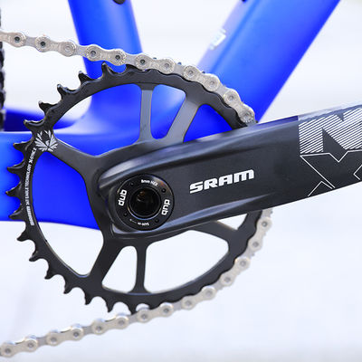 Bici da montagna leggera da 29 pollici con forchetta anteriore in fibra di carbonio e catena YBN S12S