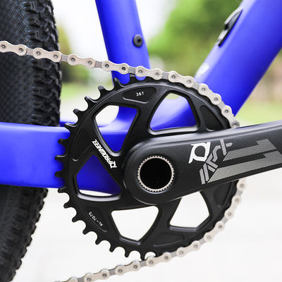 Porta la tua guida al livello successivo con la nostra mountain bike a due sospensioni da 29 pollici.