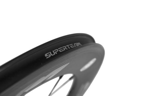 Prova la potenza del set di ruote in fibra di carbonio 700C per biciclette da strada La scelta perfetta