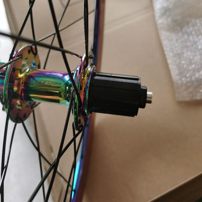 20 pollici di fibra di carbonio per biciclette da strada 8/9/10/11 velocità doppia parete colore arcobaleno