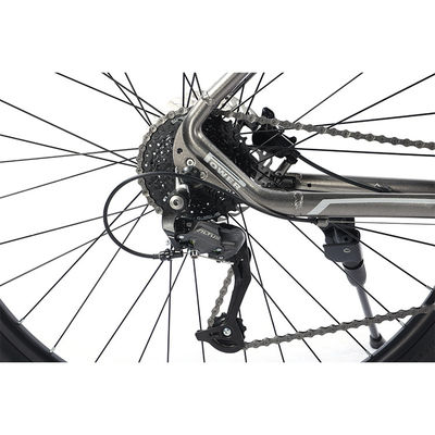 Mountainbike Mountainbike con forchetta in alluminio e manubrio in lega